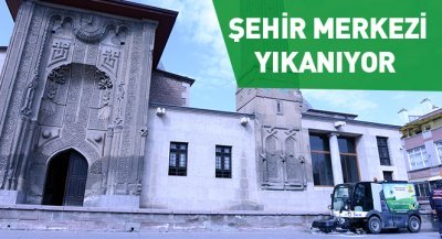 Şehir Merkezi Yıkanıyor